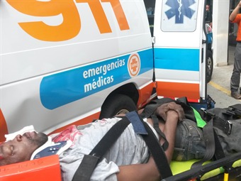 Noticia Radio Panamá | Accidente en local comercial en Vía España deja un herido