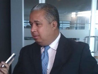 Noticia Radio Panamá | Presentan denuncia penal contra el Presidente Varela