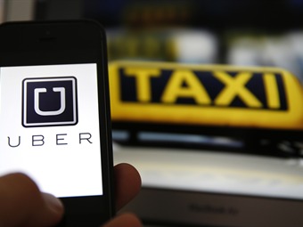 Noticia Radio Panamá | Transportistas piden que empresa Uber sea regulada. ATTT se defiende