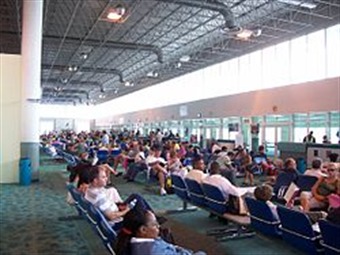 Noticia Radio Panamá | Bahamas reabre aeropuertos mientras continúan los problemas de comunicación