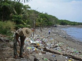 Noticia Radio Panamá | 65 toneladas de basura fueron recolectadas en última limpieza de ríos y playas