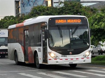 Noticia Radio Panamá | Operadores de mi bus suspenden paro