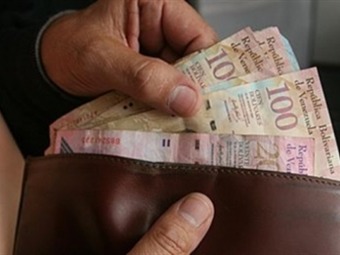 Noticia Radio Panamá | Gobierno venezolano aumentó el salario mínimo en un 30%