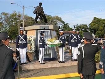 Noticia Radio Panamá | Policía Nacional rinde homenaje póstumo a caídos en el cumplimiento del deber