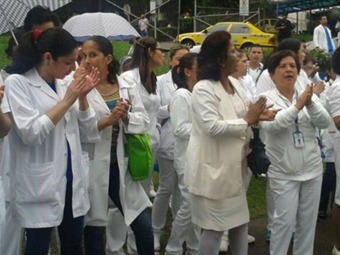Noticia Radio Panamá | Enfermeras no descartan paro de labores
