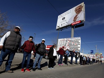 Noticia Radio Panamá | El Papa invita a los padres de los 43 de Ayotzinapa a una misa