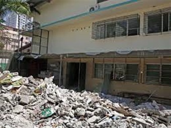 Noticia Radio Panamá | Docentes muestran preocupación por mal estado de las escuelas a pocos días que inicien las clases