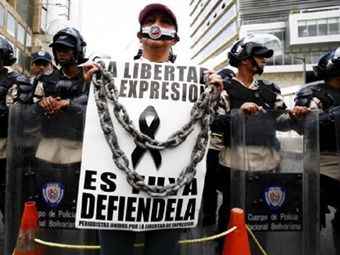 Noticia Radio Panamá | Condenado a cuatro años el director de un diario en Venezuela