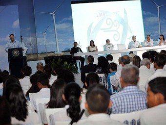 Noticia Radio Panamá | Presidente Varela inaugura parque eólico de Penonomé