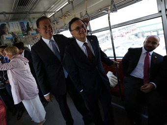 Noticia Radio Panamá | Presidente Varela realiza recorrido en Monorriel en Japón
