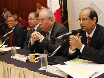 Noticia Radio Panamá | Cámara de Comercio se reúne para determinar mecanismos de mediación a nivel local