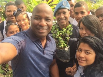 Noticia Radio Panamá | Municipio de San Miguelito siembra plantones en celebración del día Mundial de la tierra