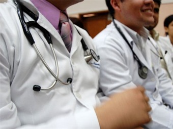 Noticia Radio Panamá | MINSA confirma que la falta de médicos especialistas sigue siendo problema para la entidad