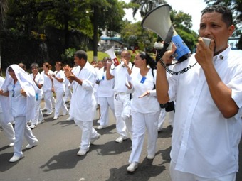 Noticia Radio Panamá | Técnicos de enfermería denuncian posibles destituciones por autoridades de salud