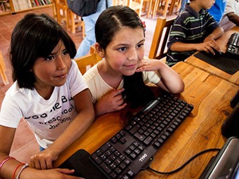 Noticia Radio Panamá | Lanzarán tercera fase de bibliotecas escolares comunitarias en Honduras