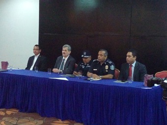 Noticia Radio Panamá | Unidades de seguridad privada se unen a programa de la PN en beneficio de la comunidad
