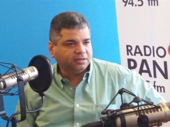 Noticia Radio Panamá | Es una falacia el decir que viven en Panamá 1.2 millones de extranjeros, Director de Migración