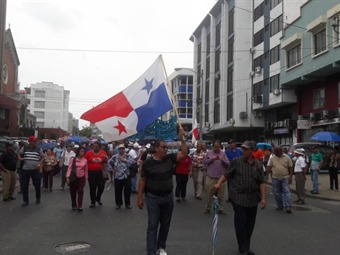 Noticia Radio Panamá | Gremios docentes declaran huelga indefinida a nivel nacional