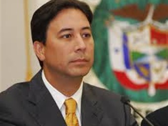 Noticia Radio Panamá | Diputado Arrocha retira anteproyecto de ley “Derecho al Olvido