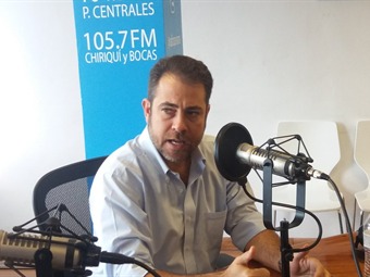 Noticia Radio Panamá | Tortugón es el que empieza una obra y no la termina; Ministro Etchelecu