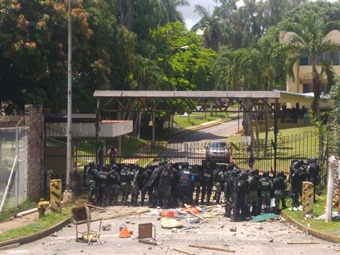 Noticia Radio Panamá | Suspenden clases en la Universidad de Panamá, tras enfrentamientos