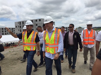 Noticia Radio Panamá | Presidente Varela recorre proyectos en Colón