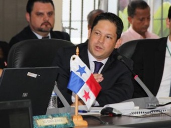 Noticia Radio Panamá | Director de AUUD sustenta vista presupuestaria de 2017