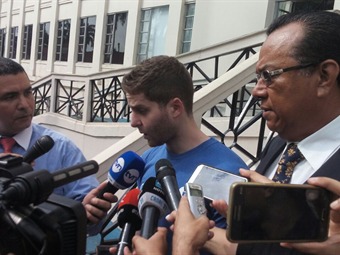 Noticia Radio Panamá | Dejan en libertad a Mayer Mizrachi, tras ser notificado del proceso en su contra
