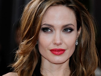 Noticia Radio Panamá | Angelina Jolie se muda a una nueva casa