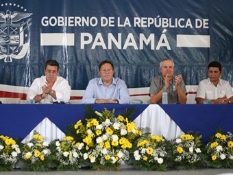 Noticia Radio Panamá | Gobierno inicia construcción y rehabilitación masiva de calles en la provincia de Coclé