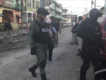 Noticia Radio Panamá | Capturan sospechosos en operativo antipandillas en Colón