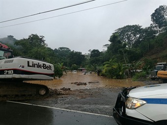 Noticia Radio Panamá | Cierran paso vehicular en Bique, Arraiján por inundaciones