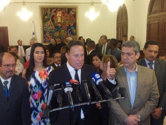 Noticia Radio Panamá | Presidente Varela instala de manera formal comisión de alto nivel de salud