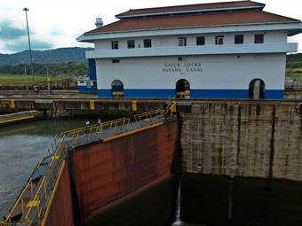 Noticia Radio Panamá | Canal de Panamá contínúa con vertidos de agua en Gatún