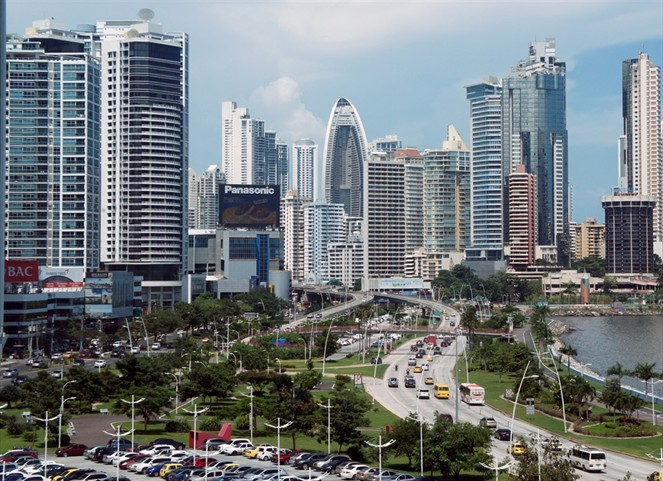 Noticia Radio Panamá | Parte del crecimiento económico se debe a la migración según el Presidente Varela