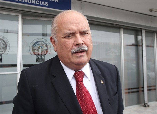 Noticia Radio Panamá | Miguel Antonio Bernal asegura que partidos políticos buscan poder en el TE