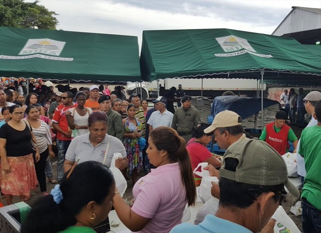 Noticia Radio Panamá | Autoridades plantean cambios en logística para la venta de jamones en ferias del IMA