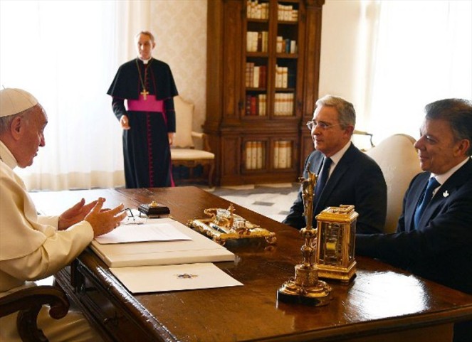 Noticia Radio Panamá | Papa Francisco reunió a Santos y Uribe en el Vaticano