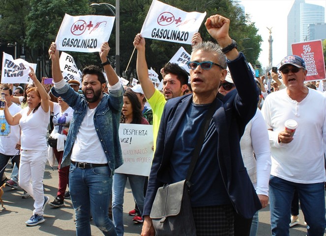 Noticia Radio Panamá | 3 muertos y 600 detenidos en México por precios del combustible