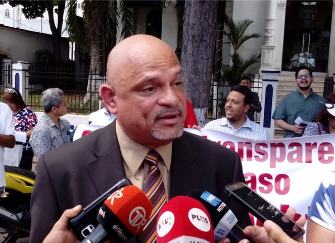 Noticia Radio Panamá | Realizan protesta para exigir transparencia en investigaciones por escándalo Odebrecht
