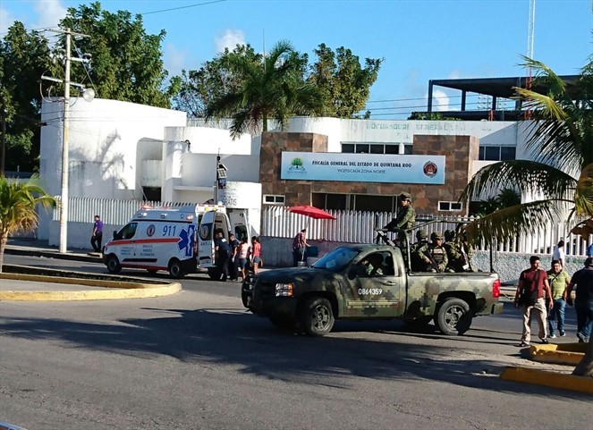 Noticia Radio Panamá | Atacan a balazos sede de Fiscalía en Cancún. 4 muertos y 5 detenidos