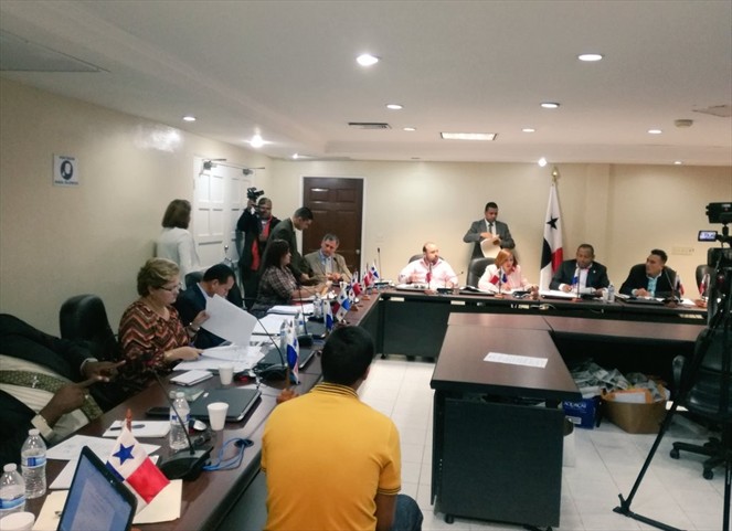 Noticia Radio Panamá | Discuten ocho anteproyectos de ley que surgieron a raíz del diálogo por el Agro