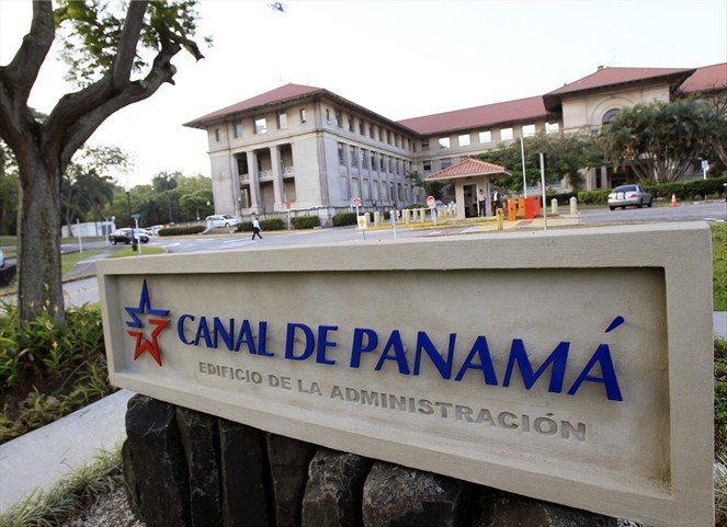 Noticia Radio Panamá | Canal de Panamá consigue nuevo récord en tonelaje
