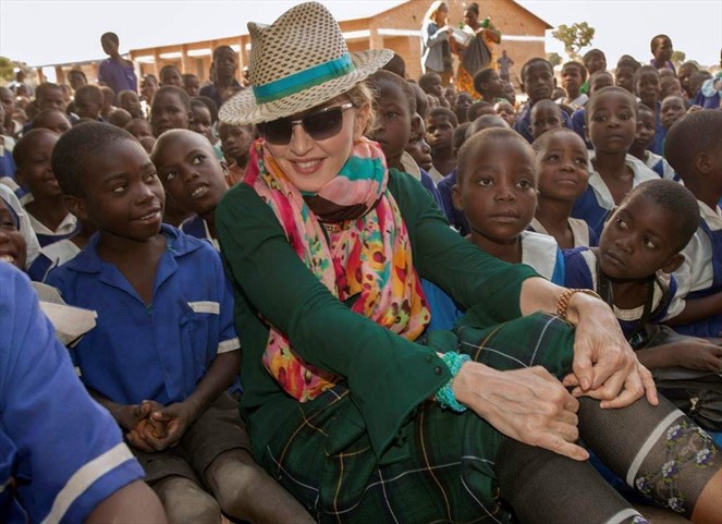 Noticia Radio Panamá | Madonna logra permiso de Tribunal para adoptar dos niños en Malaui