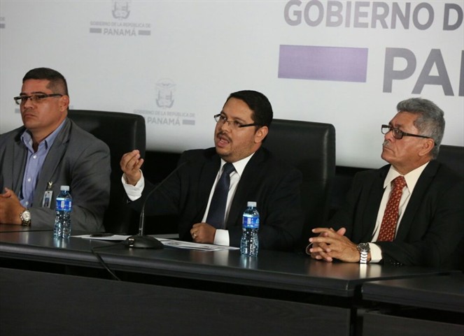 Noticia Radio Panamá | ATTT seguirá aplicando la inversión de carriles hacia Panamá Oeste