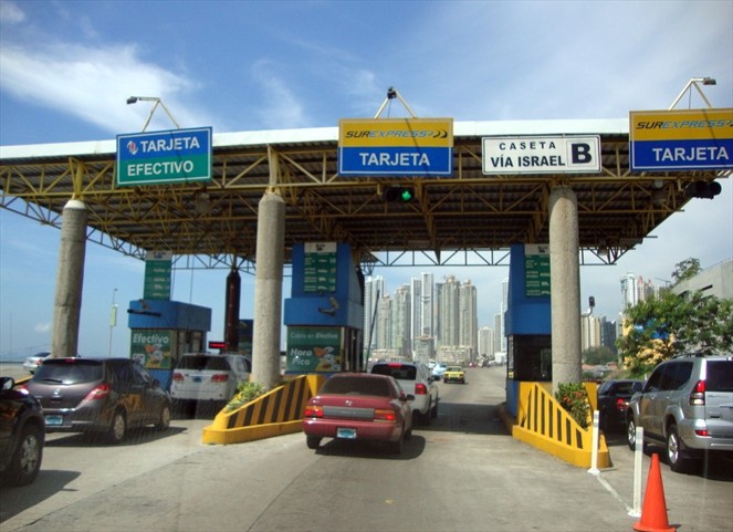 Noticia Radio Panamá | Diputados cuestionan plan para inversión de carriles en los Corredores