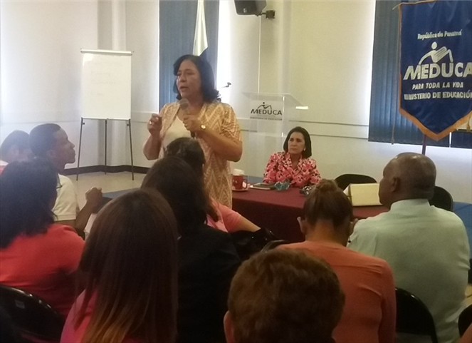 Noticia Radio Panamá | Padres de Familia y docentes de colegios que serán demolidos logran acuerdo