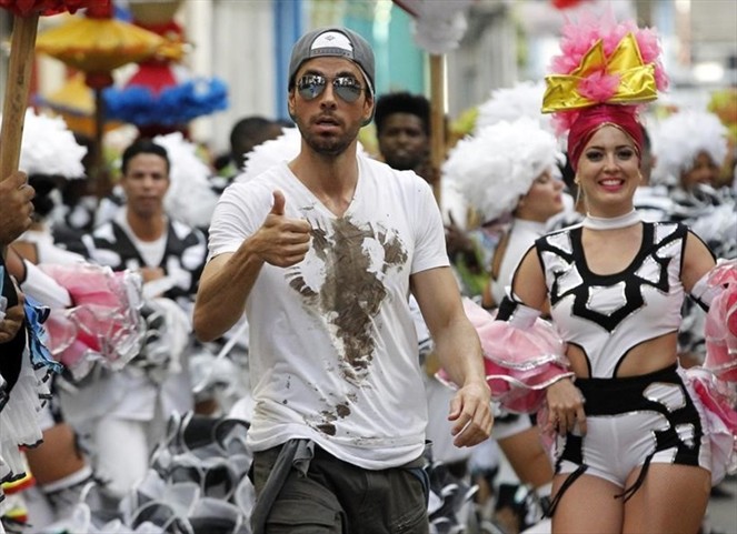 Noticia Radio Panamá | Enrique Iglesias lanza nuevo sencillo «Súbeme la radio»