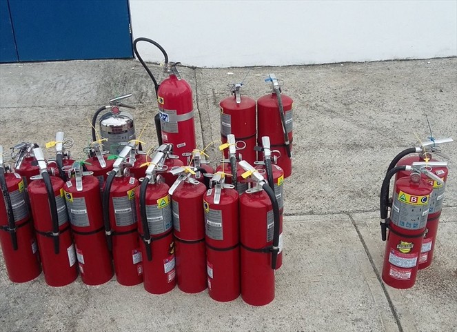 Noticia Radio Panamá | ATTT desmiente información sobre uso de extintores en autos particulares