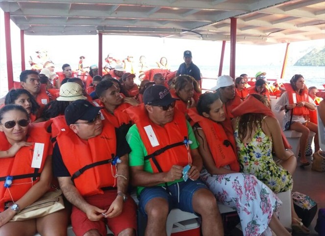 Noticia Radio Panamá | Transporte marítimo rompe récord de personas en estos carnavales